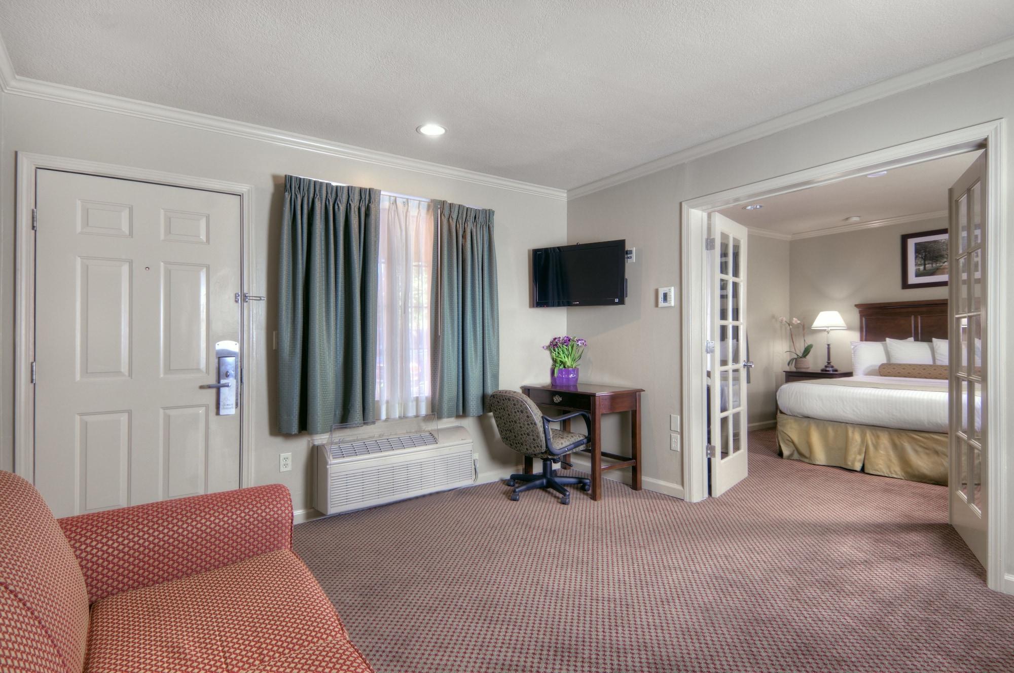 University Park Inn & Suites Davis Extérieur photo
