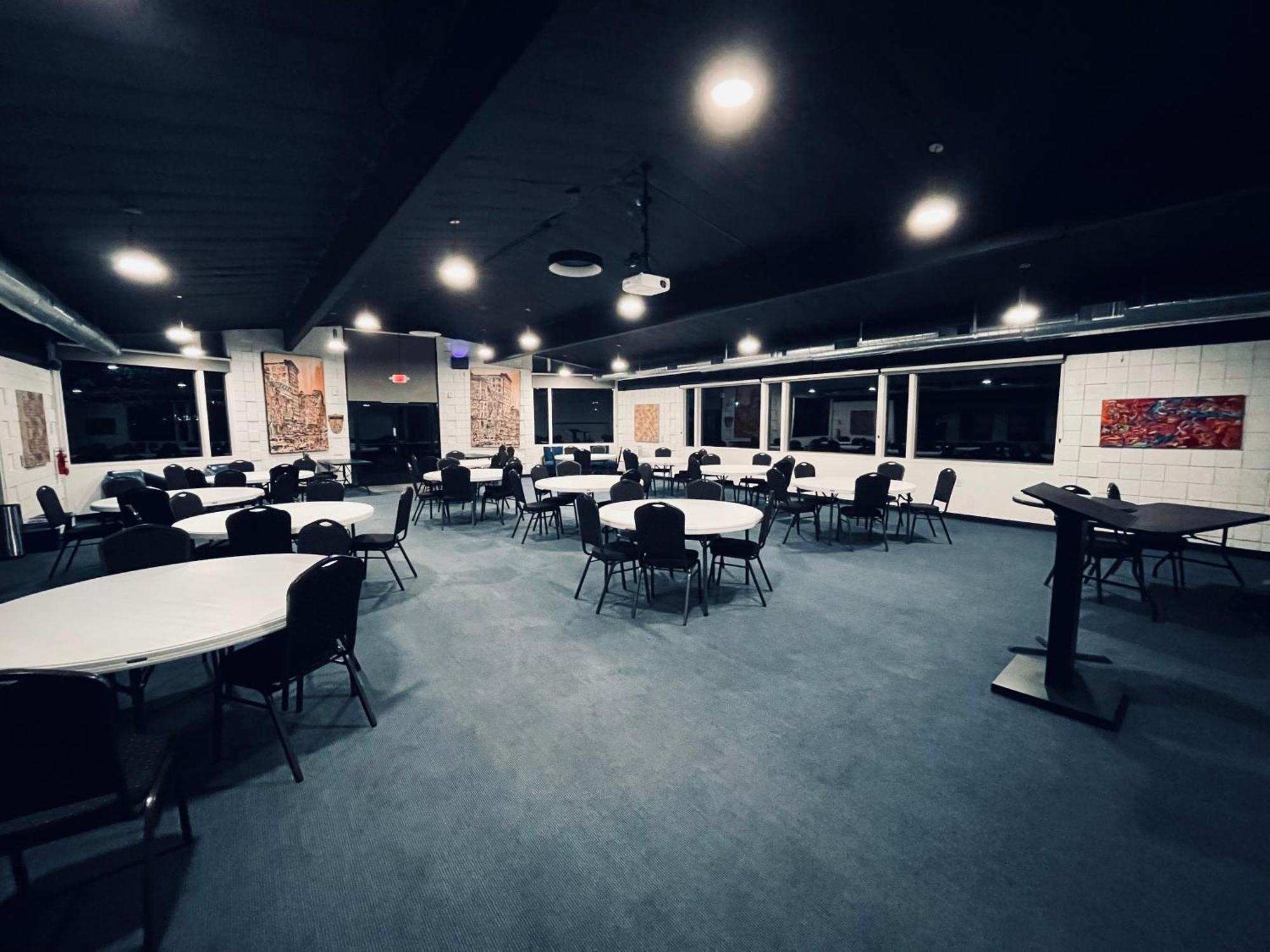 University Park Inn & Suites Davis Extérieur photo