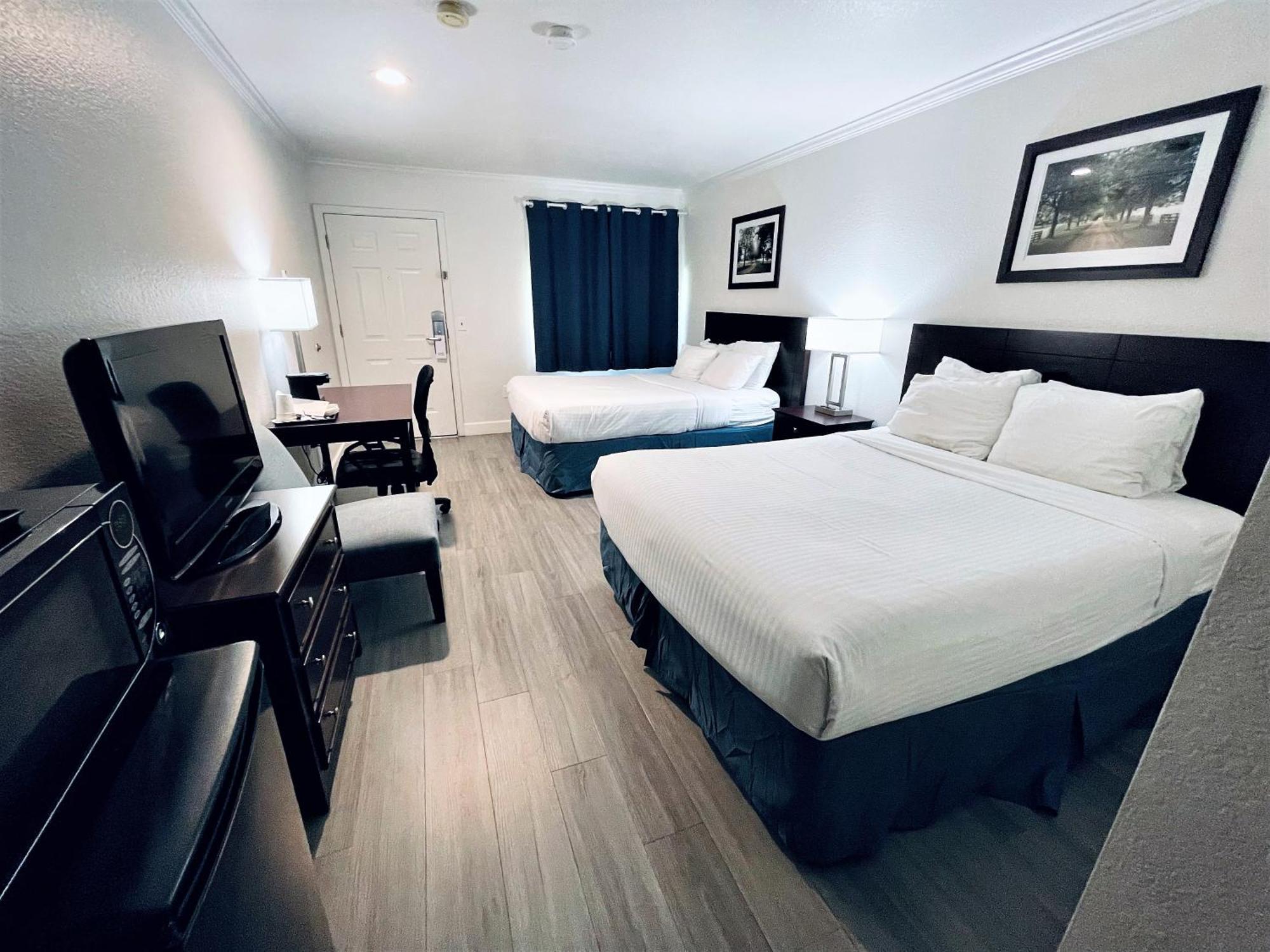 University Park Inn & Suites Davis Extérieur photo